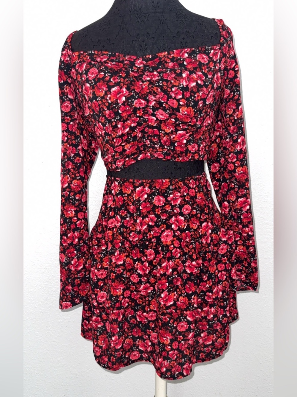 Women’s Red and Black Floral High Waist Skirt and Top Set - XL